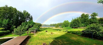 Relax/work in quiet surroundings with lake view