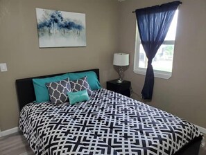 5 habitaciones, tabla de planchar con plancha y wifi gratis 