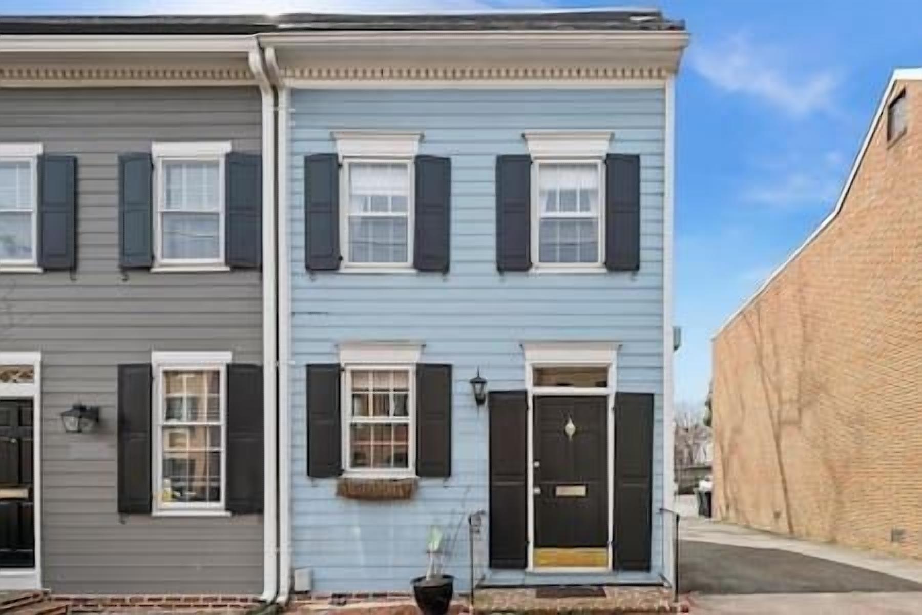Old Town | Luxury | Walk to Metro | 2 Bedroom