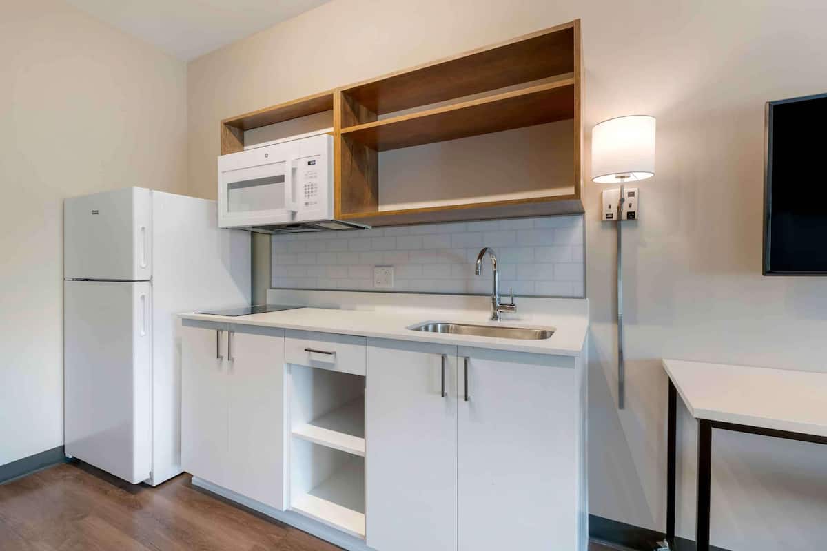 standard studio, non smoking, refrigerator & microwave | premium bedding, desk, laptop workspace, iron/ironing board