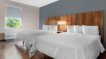Ropa de cama de alta calidad y escritorio