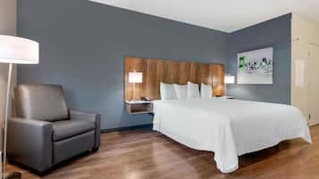 Standard Studio, Non Smoking, Refrigerator & Microwave | Premium bedding, desk, laptop workspace, iron/ironing board