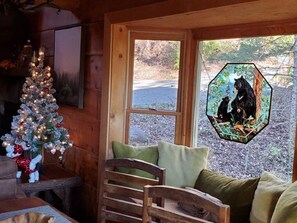 Dining - Beautiful Mountain Cabin with EV Charging Outlet! Enjoy Spring and Summer Here! (Gatlinburg)