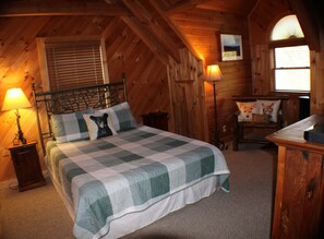 2 室のベッドルーム、デスク、アイロン / アイロン台、WiFi (無料)