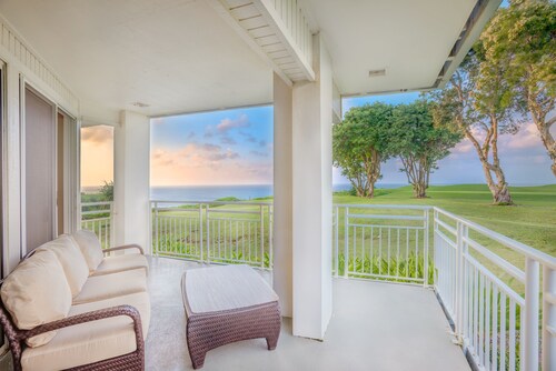 VIEWS VIEWS VIEWS with AC! Large Beautiful on Golf Course 