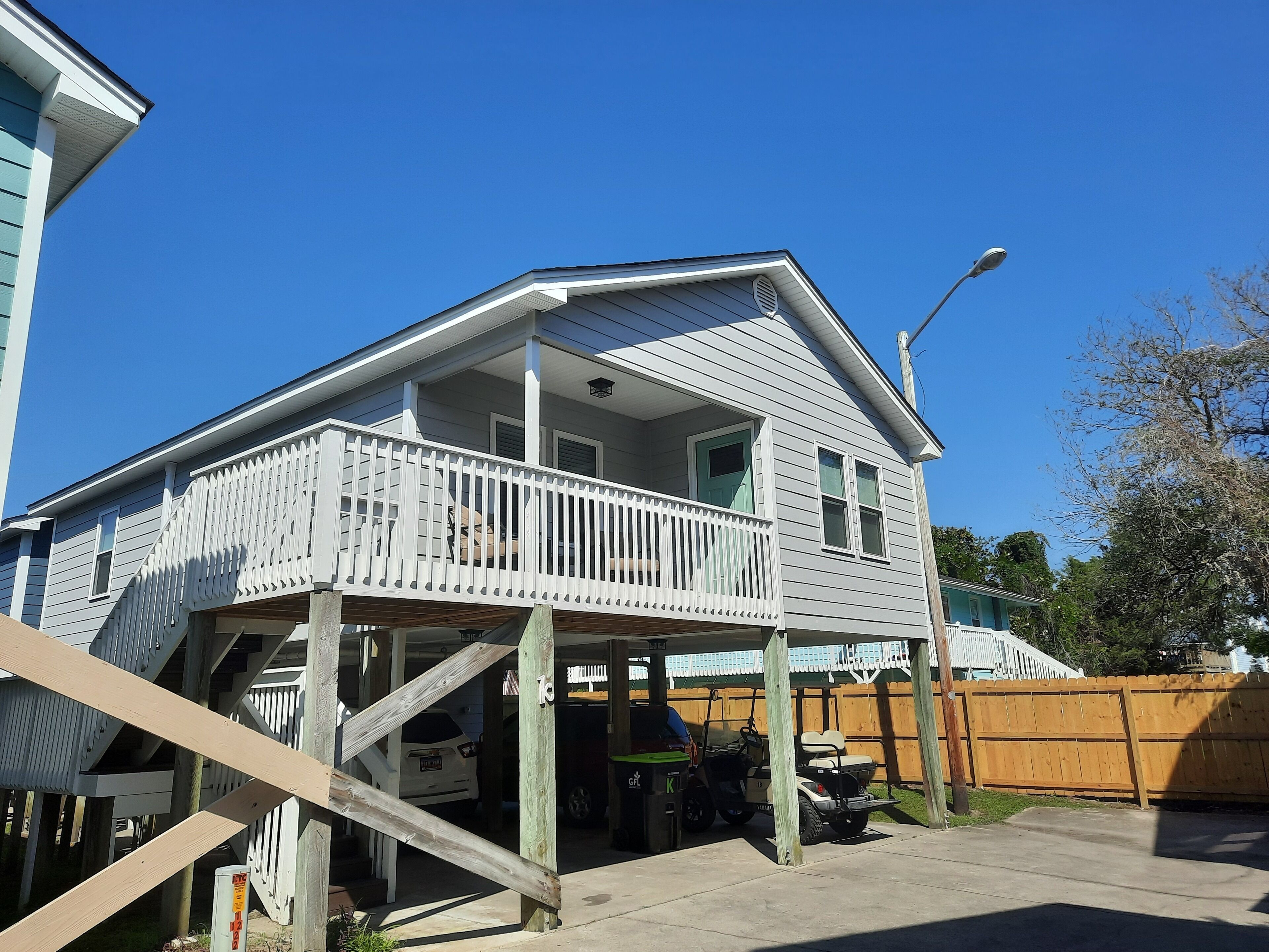  Popular "Kingfish Cottage"  2 BR,  2nd Row.   Beach 75 Yards!  Seasonal Pool 