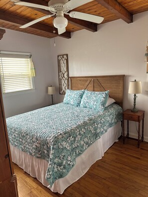 4 bedrooms, WiFi, bed sheets