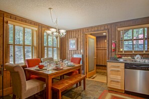 Dining - Tree Top 19, Snowpeak 2 Bedroom Spectacular Townhome Slope Side (Snowshoe)