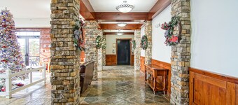 Rimfire 258  Studio - Access to Slope Cozy One Bed and Sofa Sleeper