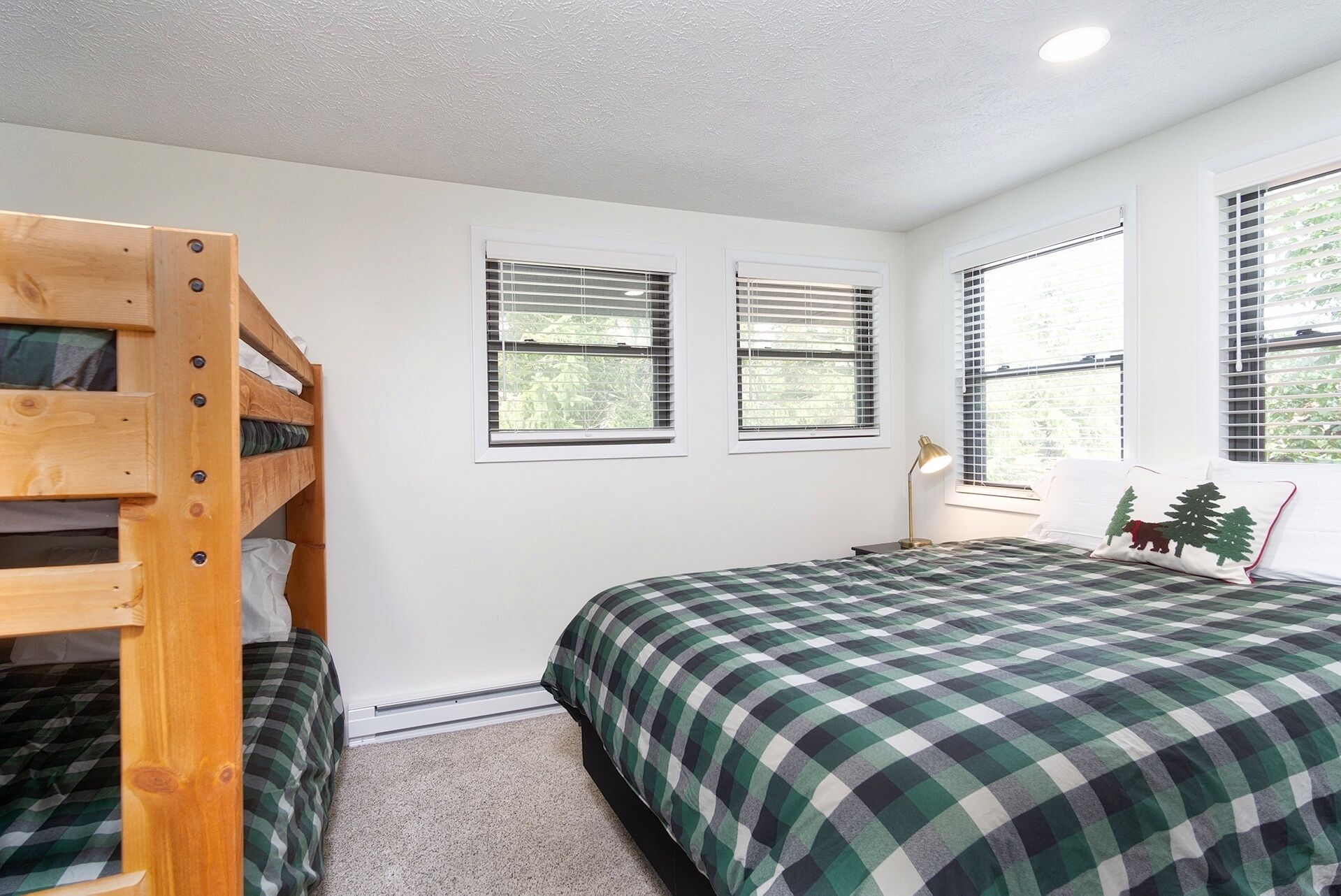 Treetop 26,  2 bedroom, Just steps to Village and Slopes