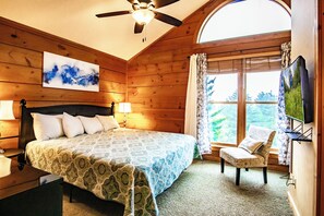5 bedrooms, iron/ironing board, free WiFi, bed sheets