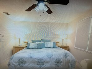 3 bedrooms, in-room safe, iron/ironing board, WiFi