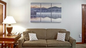 Televisión y chimenea 