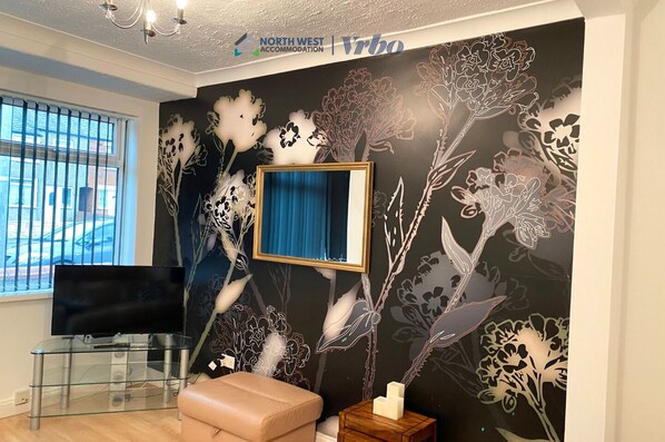 Interior - Spacious 3BR Family Home in Warrington | Free Parking&WiFi | Contractors Welcome (Warrington)