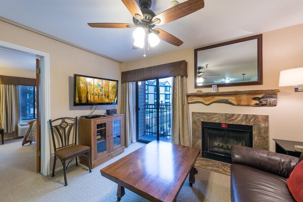 Smart TV, fireplace, DVD player