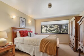 4 chambres, fer et planche à repasser, Wi-Fi gratuit, draps fournis