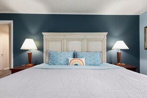4 chambres, fer et planche à repasser, Wi-Fi, literie fournie