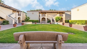 Exterior - Phoenix | Golf Getaway | Pool & Fairway Views (Phoenix)