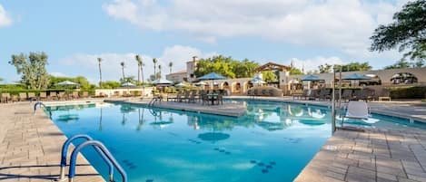 2 outdoor pools, a heated pool
