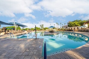 2 outdoor pools, a heated pool - Phoenix | Golf Getaway | Pool & Fairway Views (Phoenix)
