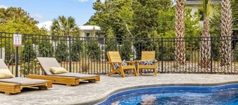 *Heated Pool Oasis* Oceanside * Standalone Beach House * Centrally Located*