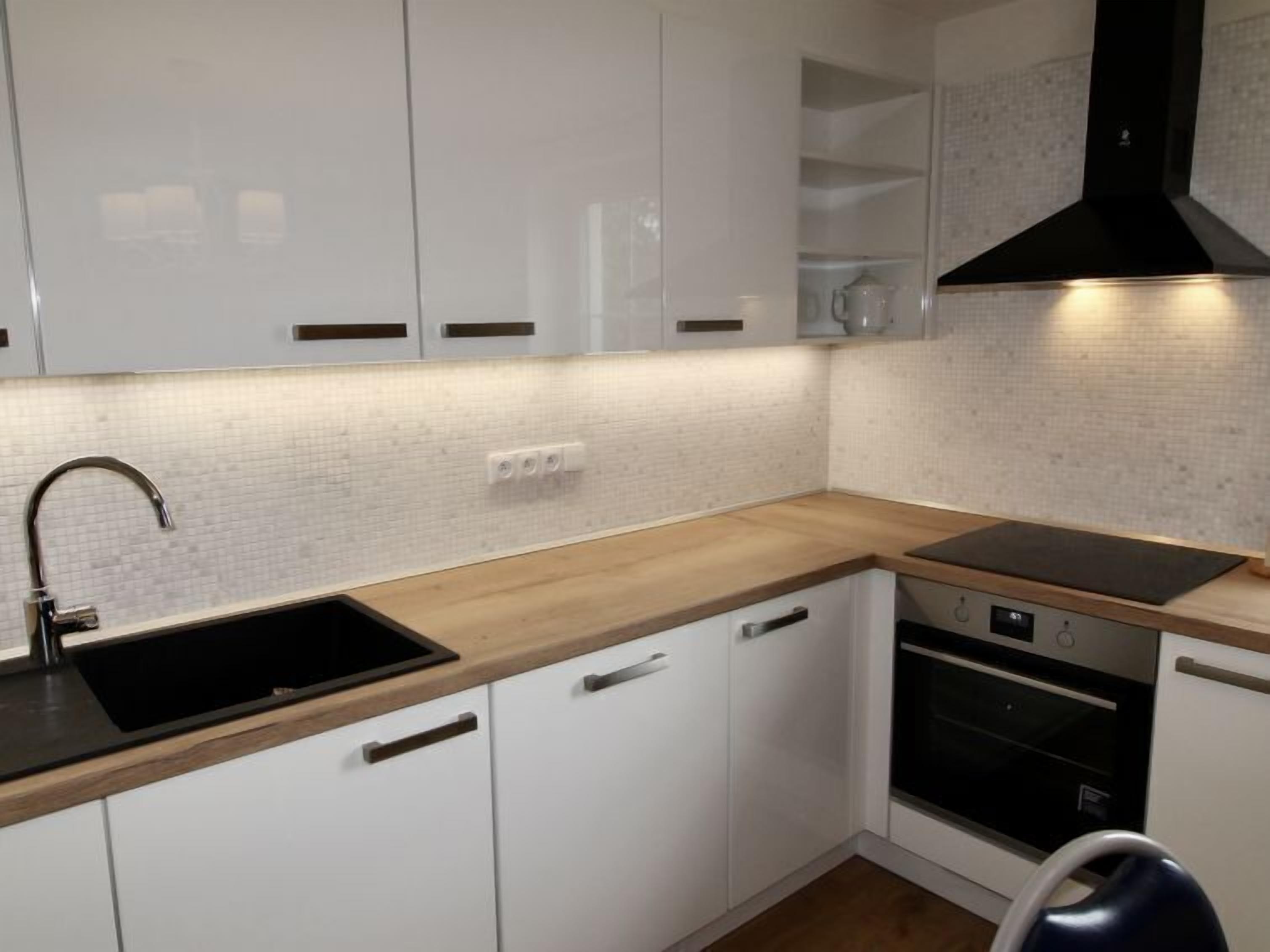 Réfrigérateur, micro-ondes, four, lave-vaisselle