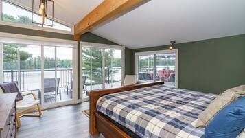 6 bedrooms, desk, free WiFi, bed sheets