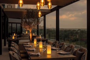 Dining - Avani+ Palm View Dubai Hotel & Suites (Dubai)