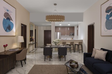 Avani + Palm View Dubai Hotel Suites - Image 92