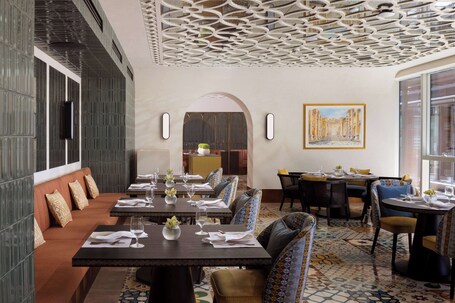 Avani + Palm View Dubai Hotel Suites - Image 116