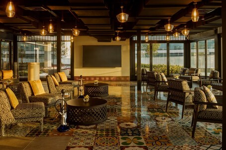 Avani + Palm View Dubai Hotel Suites - Image 60