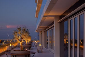 Exterior - Avani+ Palm View Dubai Hotel & Suites (Dubai)