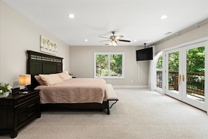 4 habitaciones, escritorio y cortinas blackout 