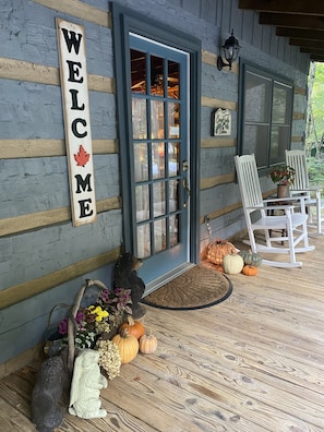 Exterior detail - Cozy cabin on Howard's Creek! Near Skiing/Snow Tubing/ASU/Hiking/Breweries/Wine! (Boone)