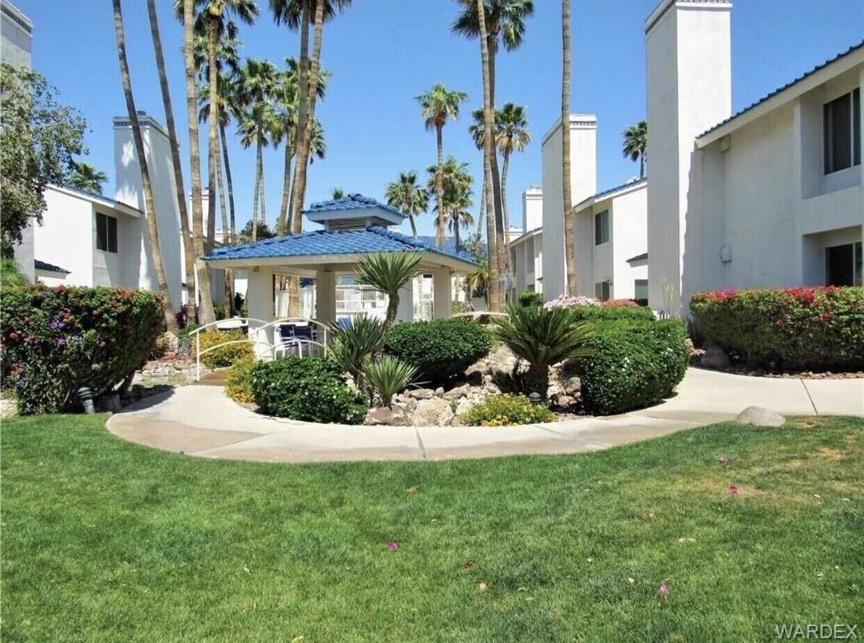 Snowbird Paradise in welcoming community