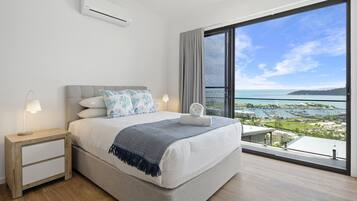 4 habitaciones, tabla de planchar con plancha, wifi y ropa de cama