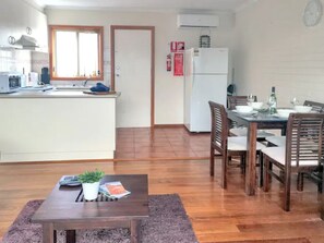 Deluxe-Haus | Wohnbereich | Flachbildfernseher