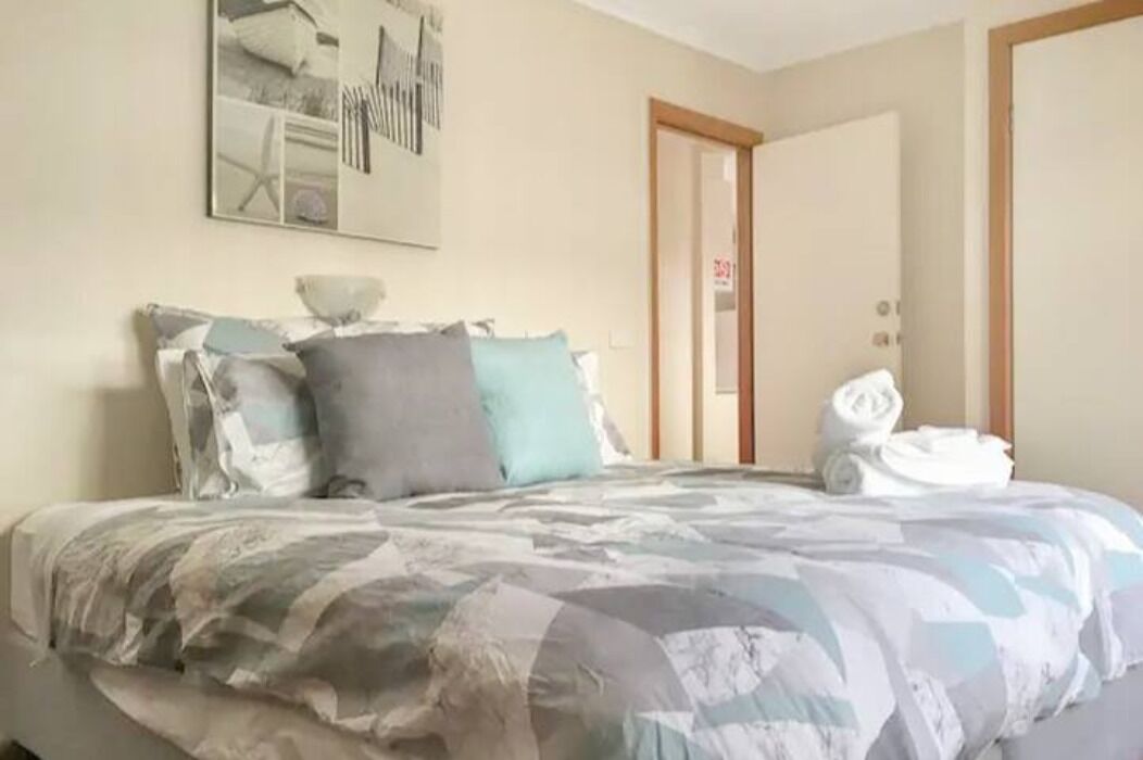 Deluxe House | 2 bedrooms, individually decorated, individually furnished, desk