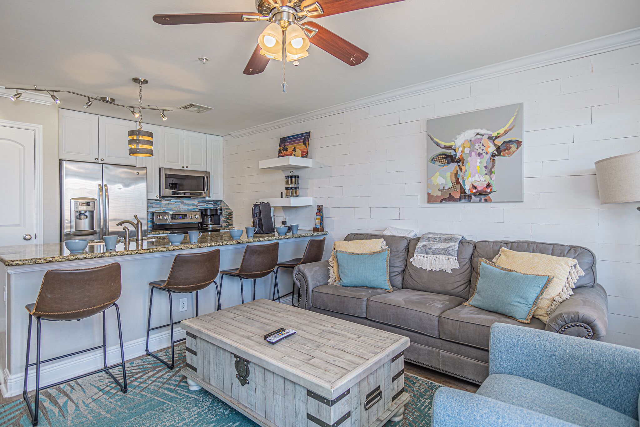 Great Pool on Property - Beach Barn! 2 Bed 2 Bath, Sleeps 8, Pet Friendly!