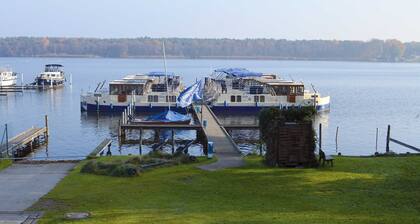 Febomobil 1180 - führerscheinfreies Hausboot - KUHNLE-TOURS Zeuthen