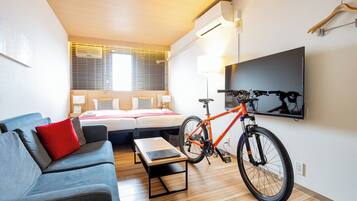 Premium Room (Hollywood Twin) | Down duvets, in-room safe, laptop workspace, free WiFi