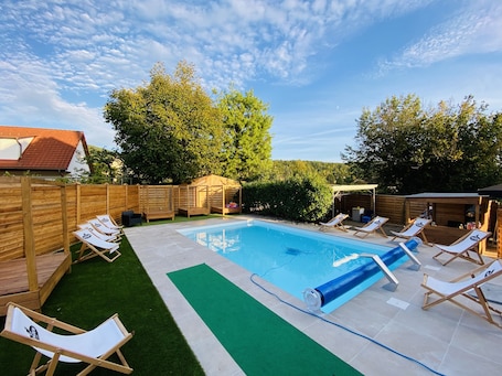 Piscina externa sazonal. Pension Günther