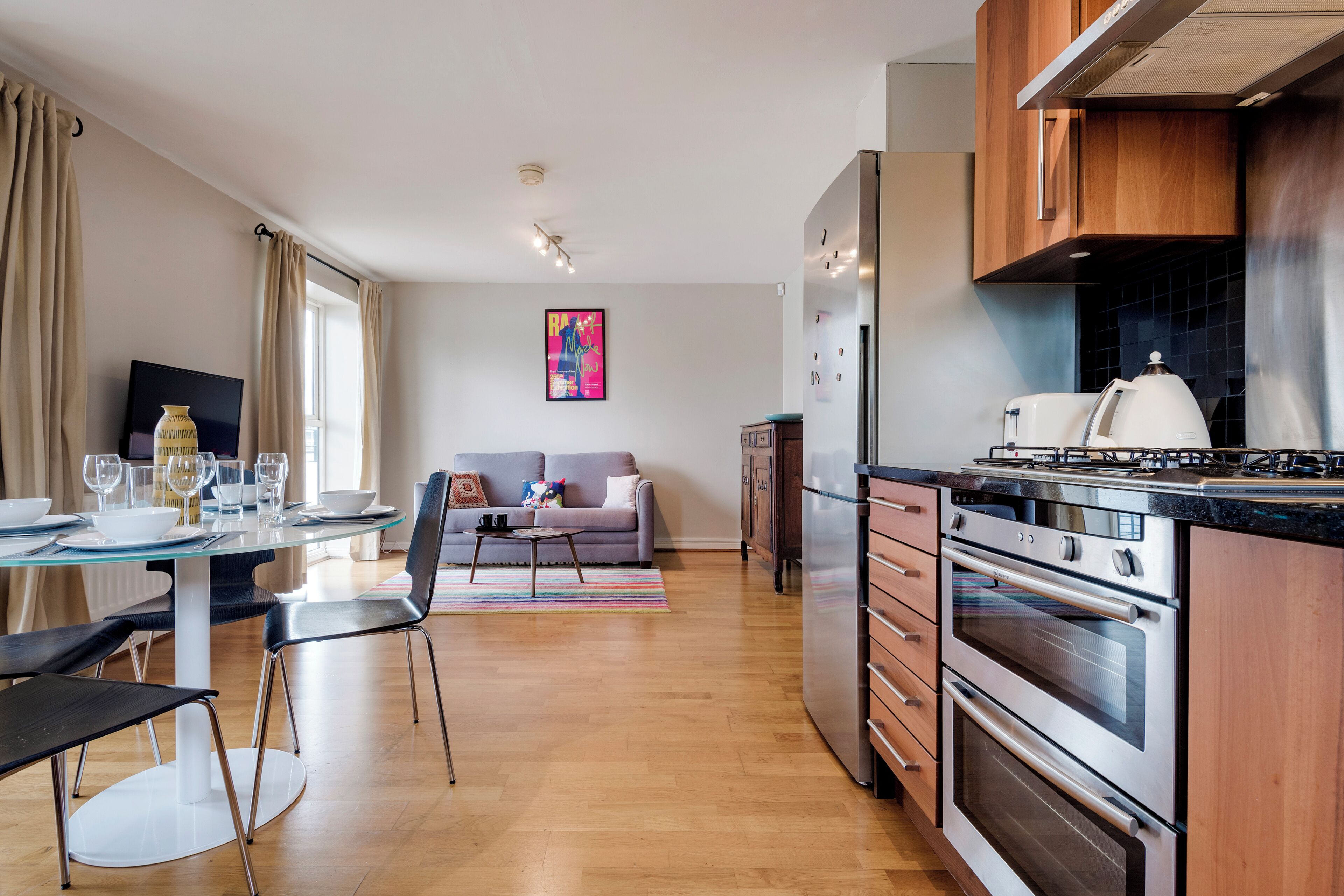 Basic Apartment, 1 Bedroom (2 Bedrooms) | Private kitchen | Fridge, microwave, oven, coffee/tea maker