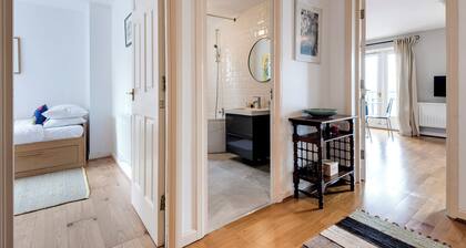 Panoramic Docklands Home