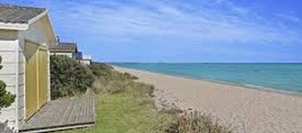 Home Near Shops & Beach
