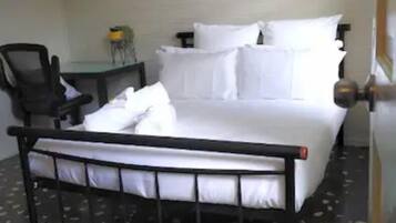 1 bedroom, individually decorated, individually furnished, desk