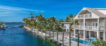 Manatee Watch | 5 bedrooms, pool, ocean access