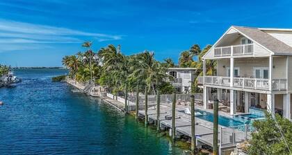 Manatee Watch | 5 bedrooms, pool, ocean access