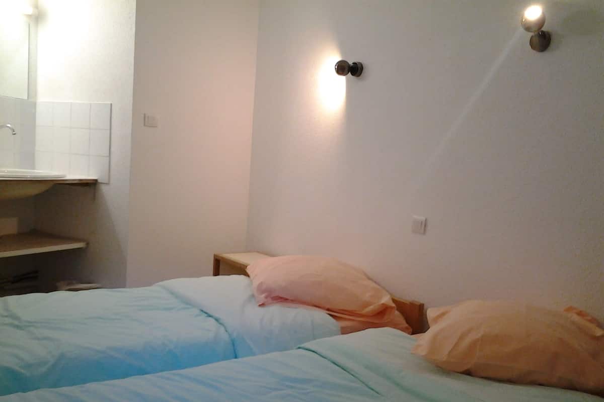 2 habitaciones y cunas