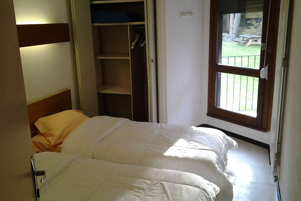 2 habitaciones y cunas